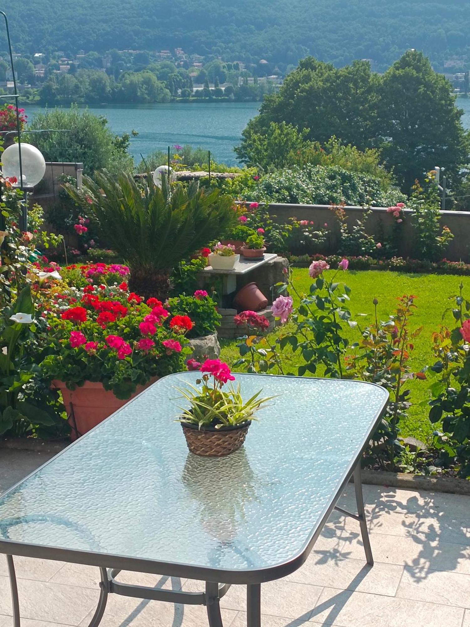 Le Rose Sul Lago 페스카테 외부 사진