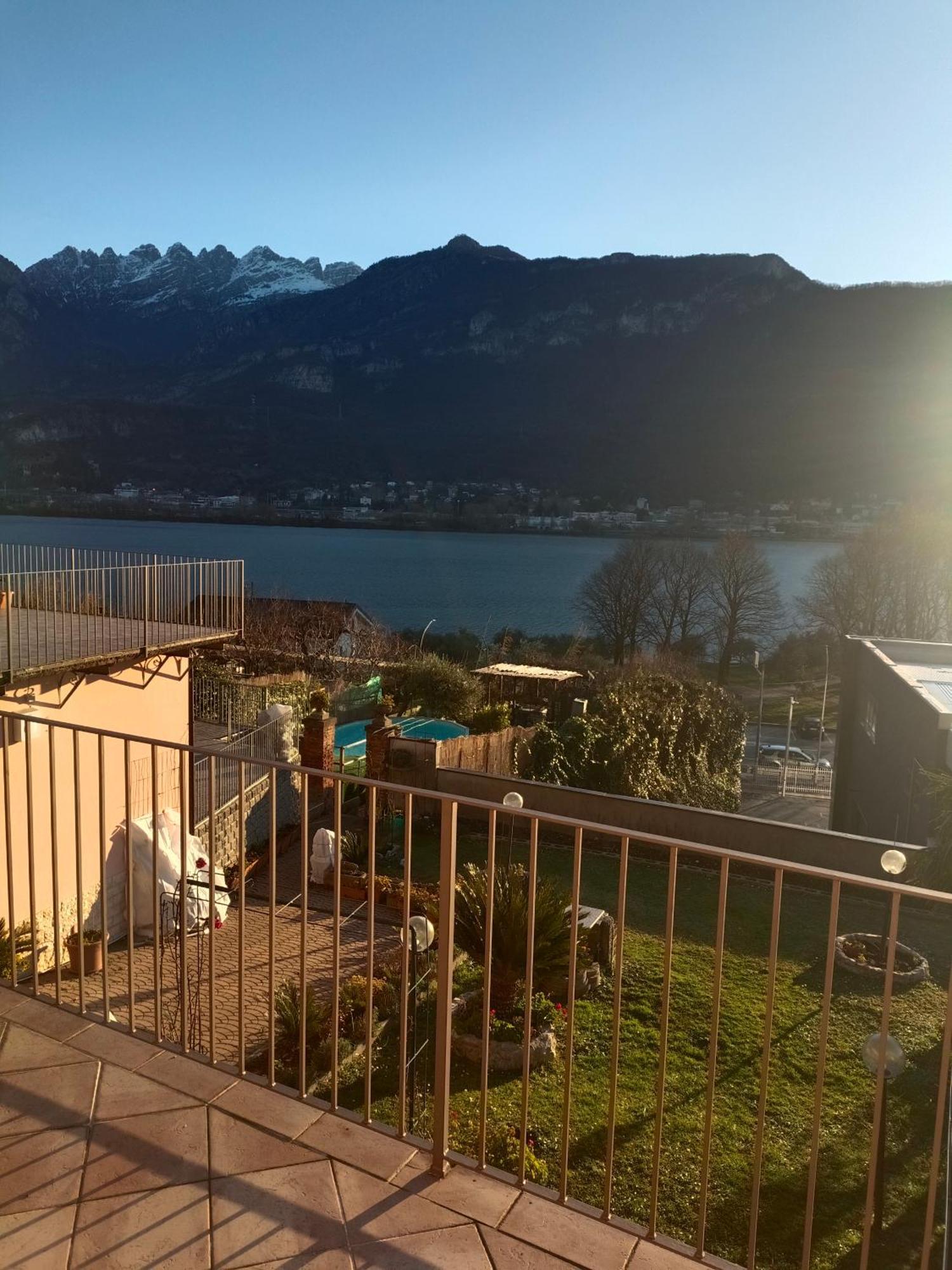 Le Rose Sul Lago 페스카테 외부 사진